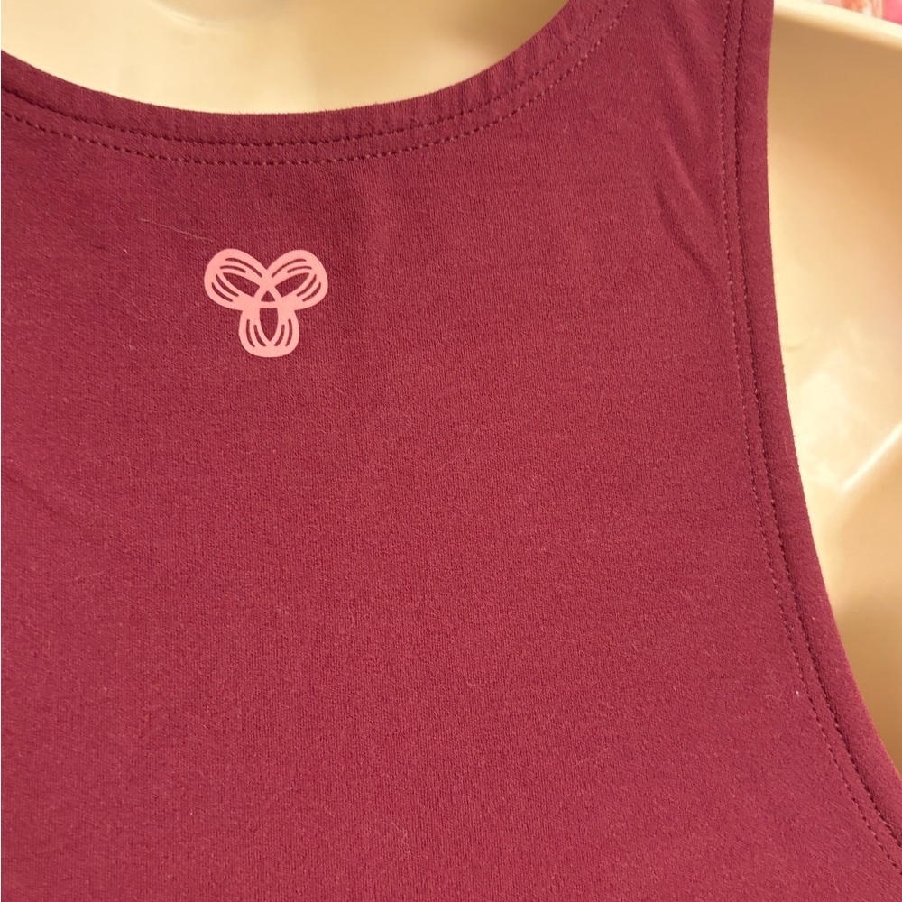 Women's Burgundy TNA crop Top - Picture 5 of 6